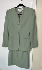 Jones New York Vintage Classic Solid Avocado Green 2pc Skirt Suit Size 6