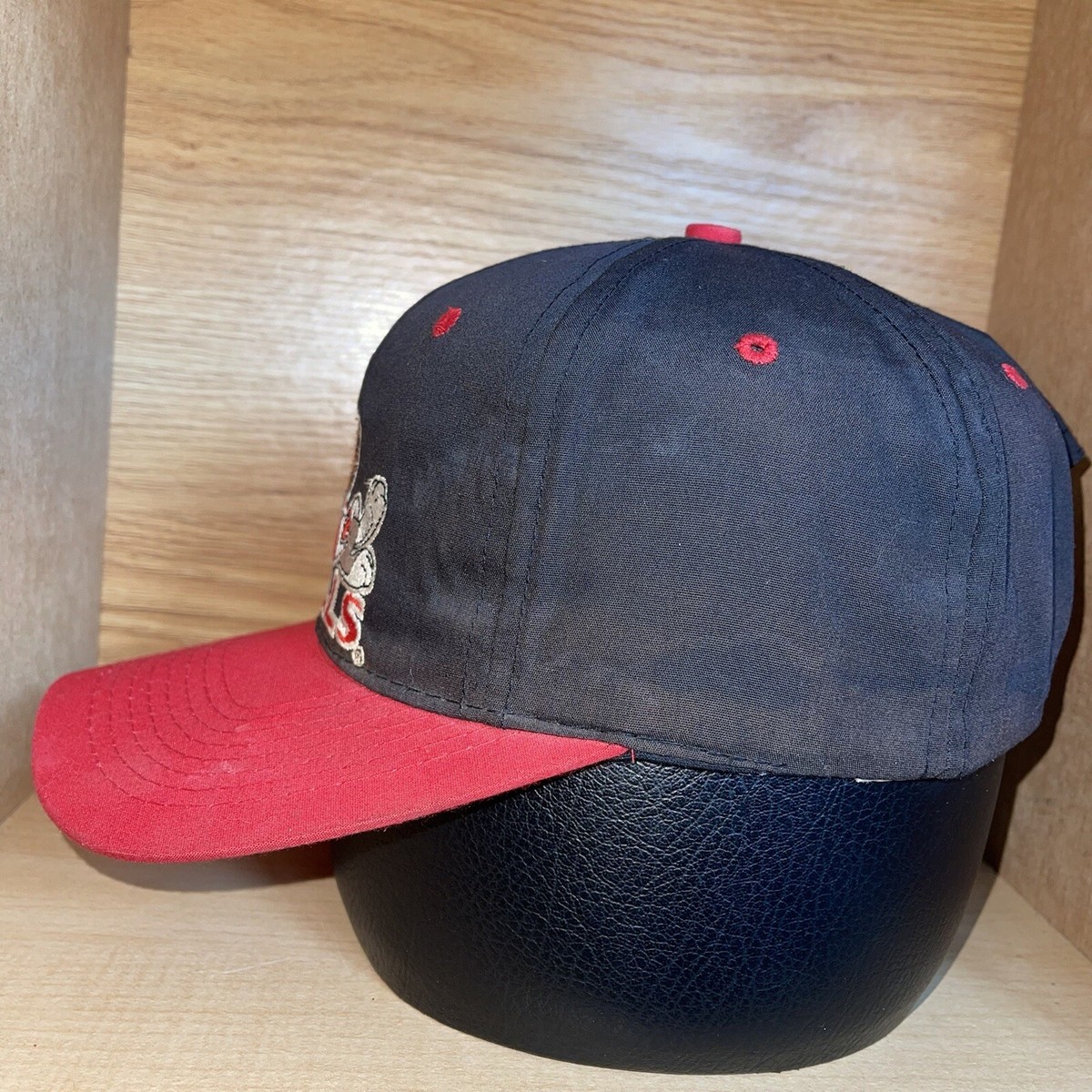Vintage Chicago Bulls Bugs Bunny Logo 7 NBA Snapback Hat Looney