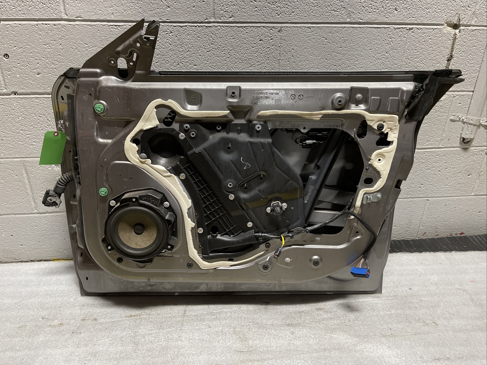 2014-2020 Maserati Ghibli M157 Passenger Right Front Door Shell Gray OEM*note