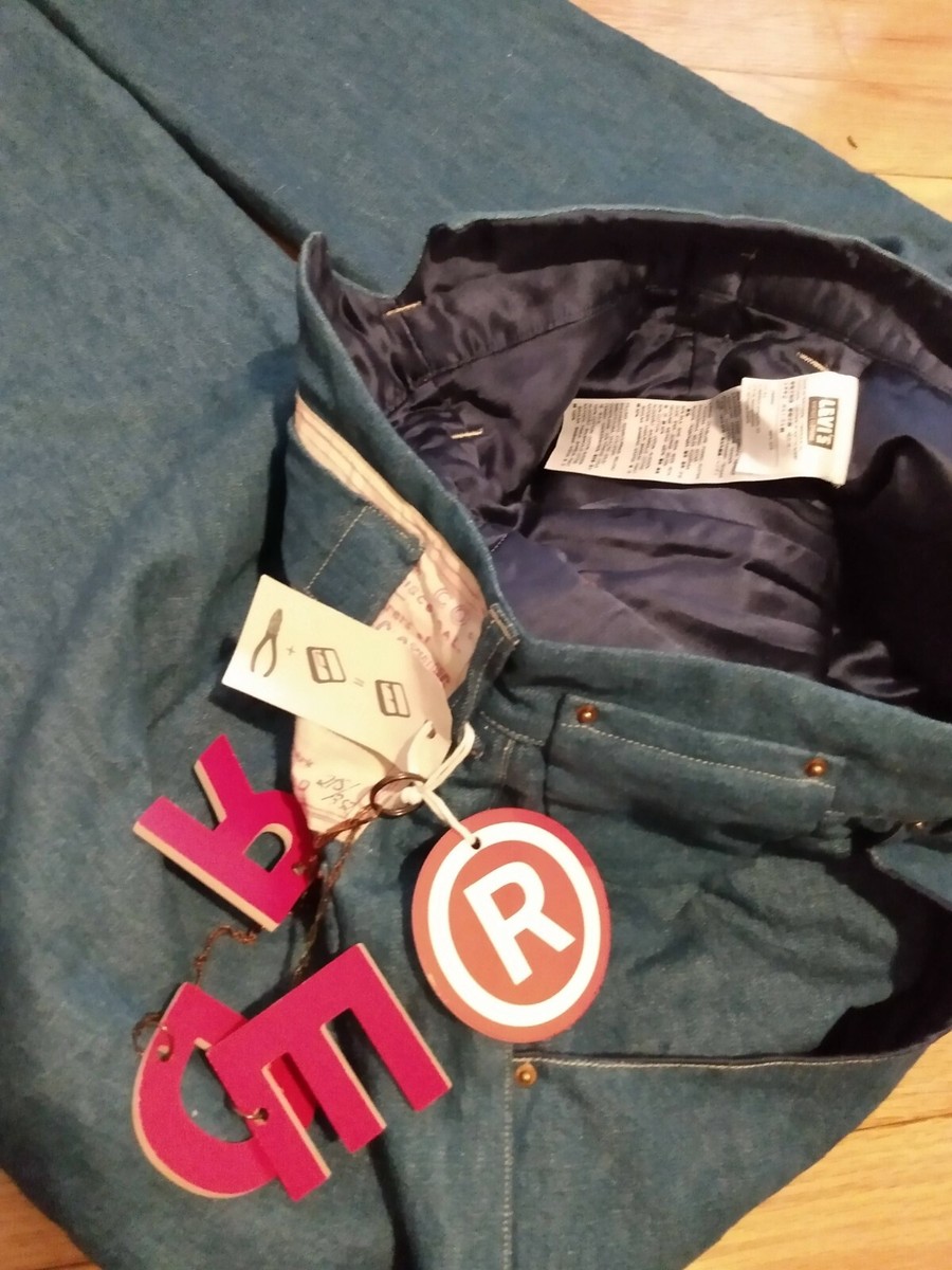Super Rare Levis red 2014 fishtail silk lined Picker! M Super Rare Levis red 2014 fishtail silk lined Picker! M