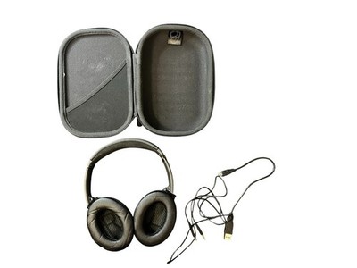 Bose QuietComfort 35 II Bluetooth Wireless Over-Ear Headphones - Low Use. EUC