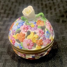 Vintage Herend Porcelain Hungary Pierced Open Work Potpourri Floral Trinket Box