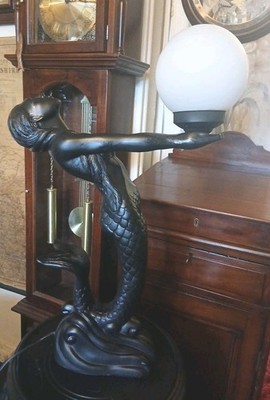 Vintage Keramik Tischlampe Meerjungfrau hält große Glaskugel Art Deco 25''