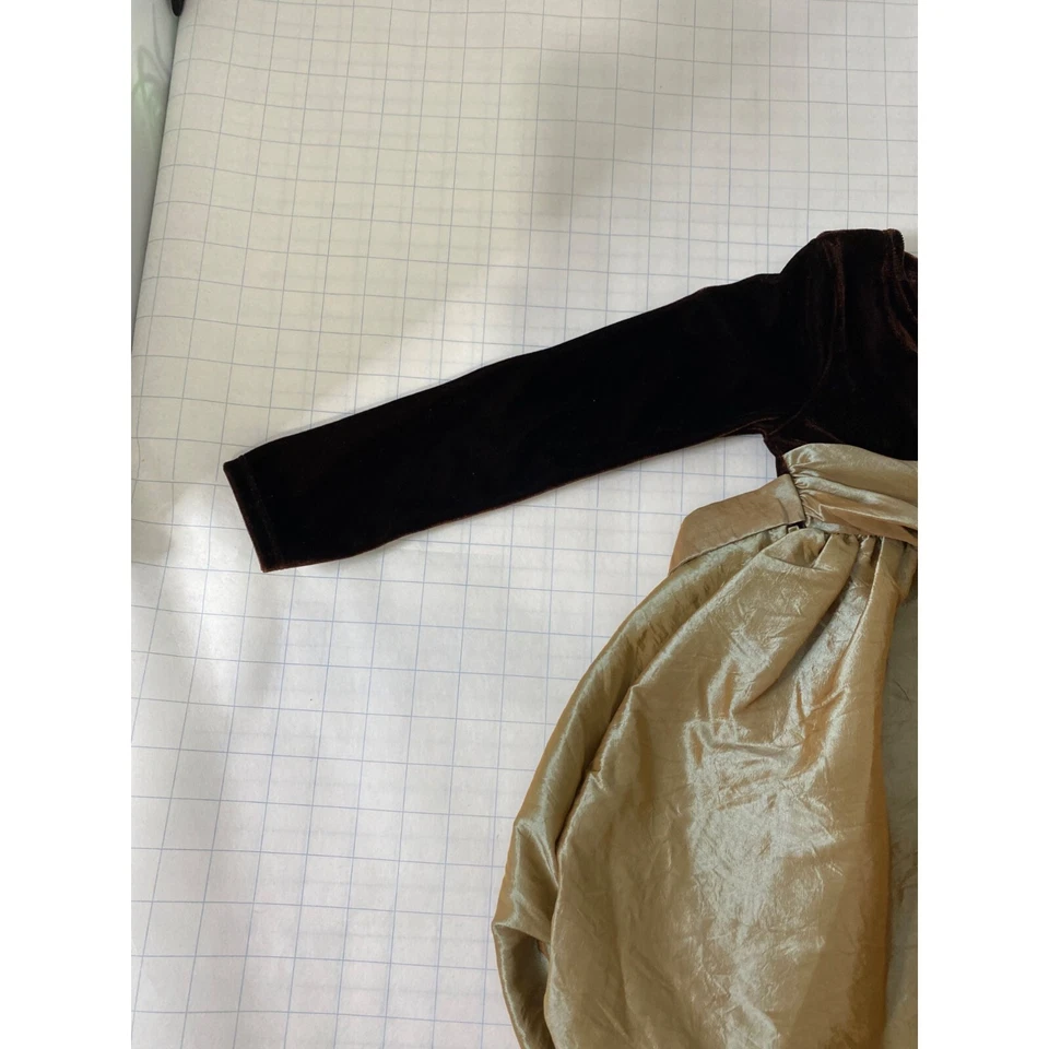 Vestido para niña talla 5 George marrón terciopelo y dorado manga larga cuello barco Foto 3 de 4