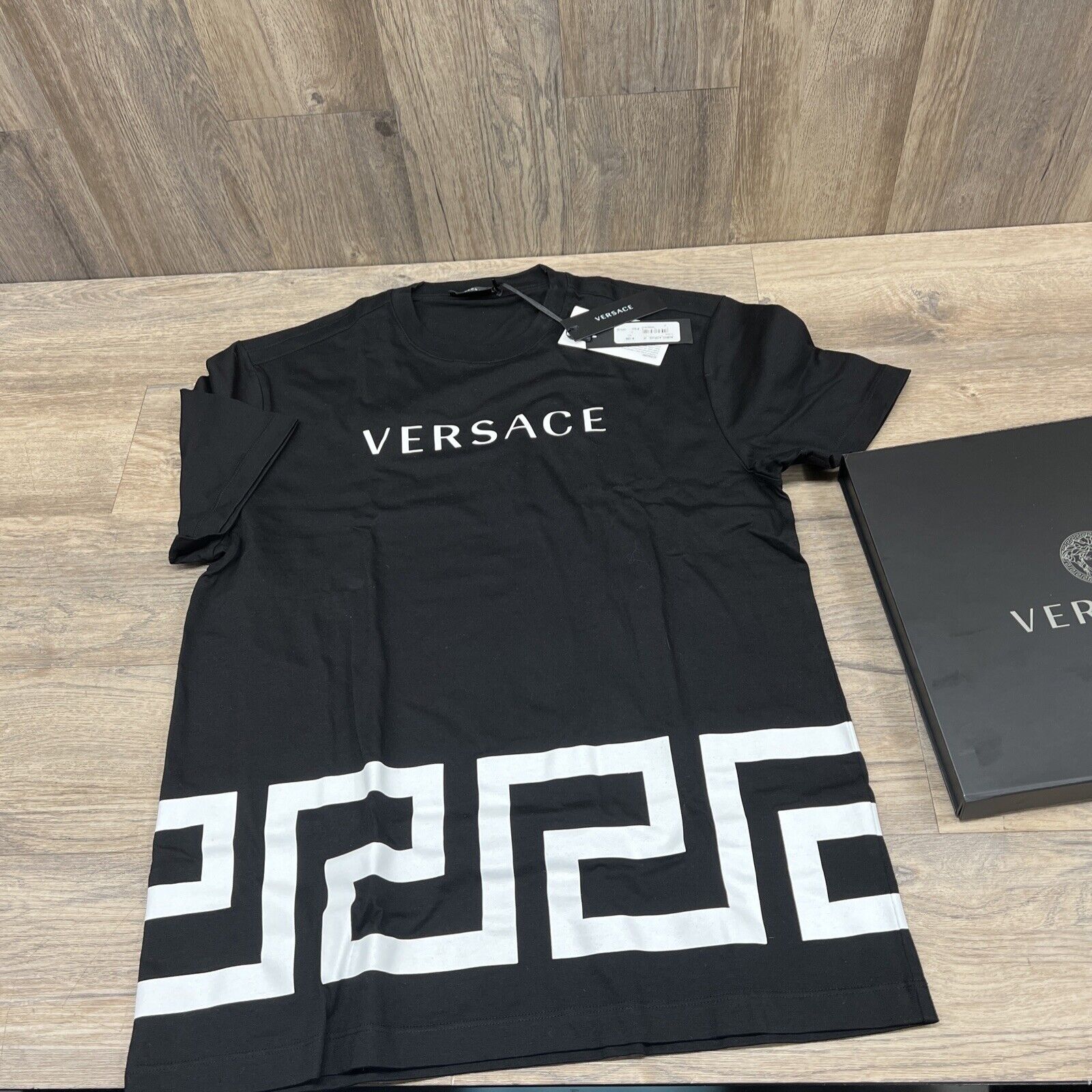 Versace T-Shirt www.sweepspros.com