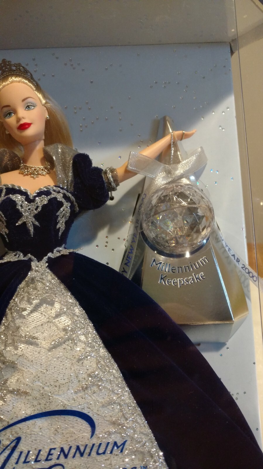 millennium keepsake barbie 2000