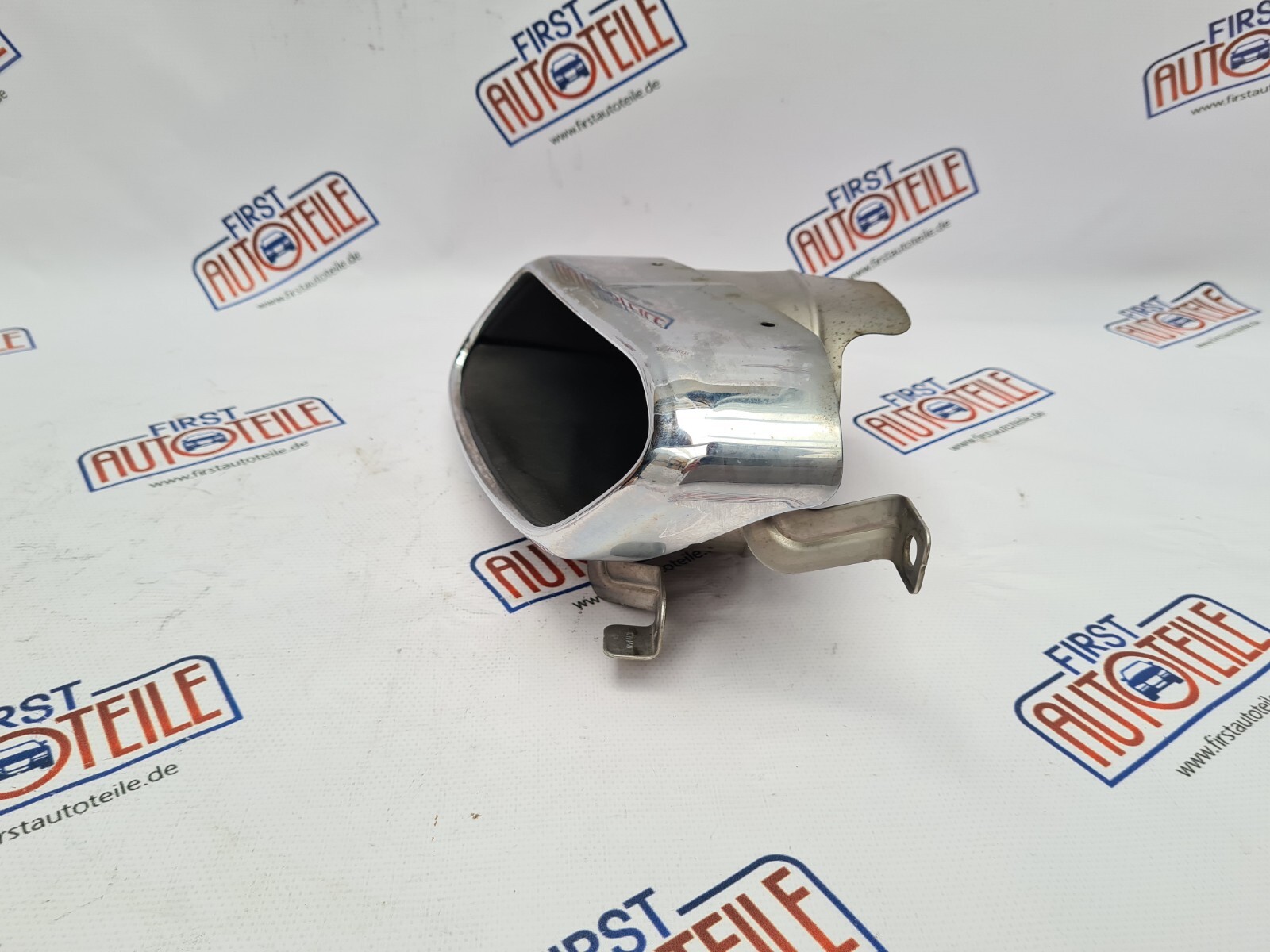 Volvo Xc60 II Auspuffblende Auspuff blende Endrohr hinten links  