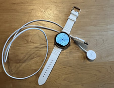 Fossil DW2B Android Smart White with rose gold trim and charging cord