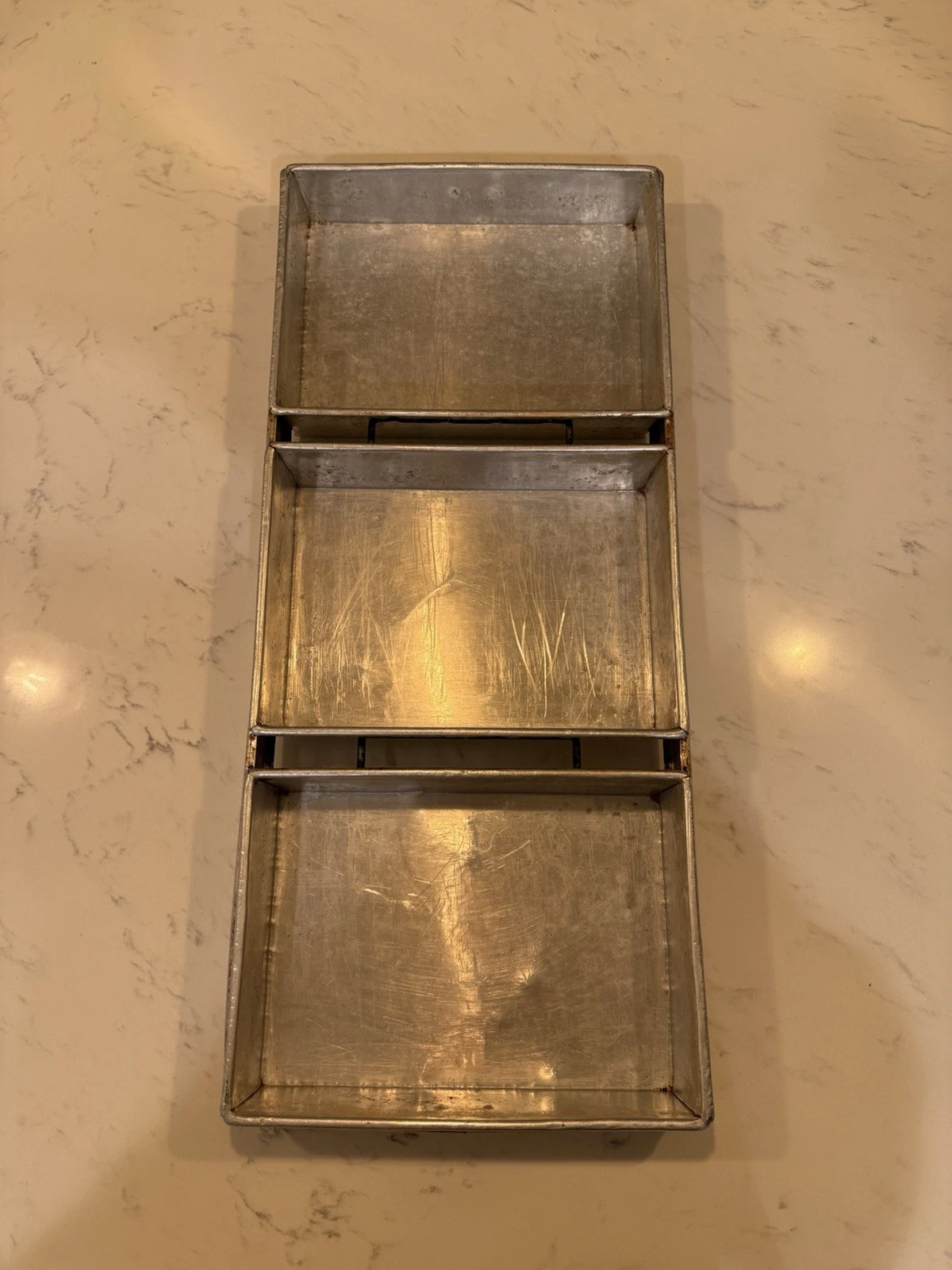 Vintage Chicago Metallic Aluminum Cake Pan Commercial Bakeware 2 Quarts
Opens in a new window or tab