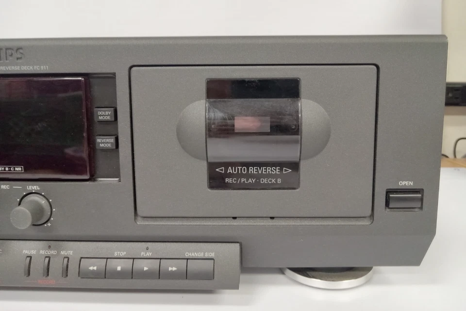 De colección Philips 900 Series Doble Auto Inverso Cassette Tape Deck FC 911 Foto 4 de 4