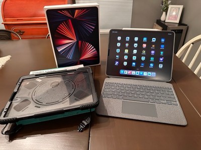 Apple iPad Pro 12.9  5th Gen 128GB Wi-Fi + Cellular with Apple Pencil and Extras