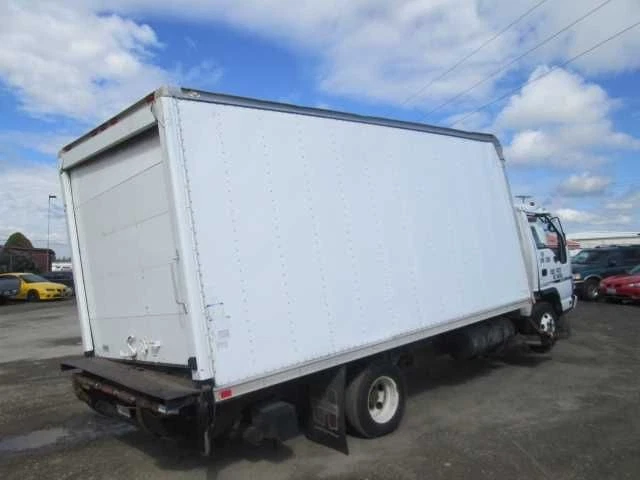 Isuzu 2006 4HK1 colector de admisión (6009936 Foto 3 de 4