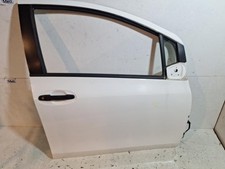 Porte avant et accessoires Toyota YARIS
