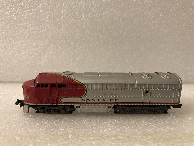 Atlas N Scale Working Santa Fe C Liner Locomotive (804S31155-3C)