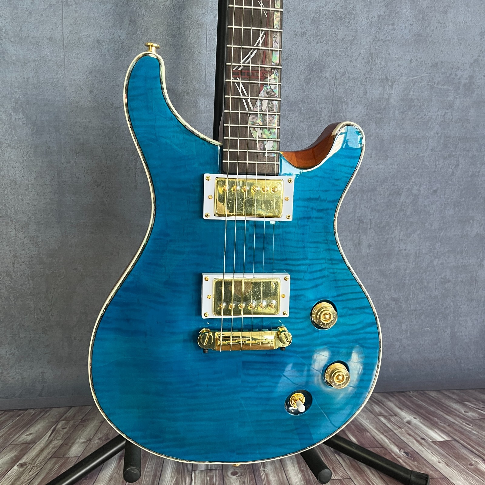 US Warehouse PRS Custom 24 Electric Guitar Blue Flame Top Gold Hardware