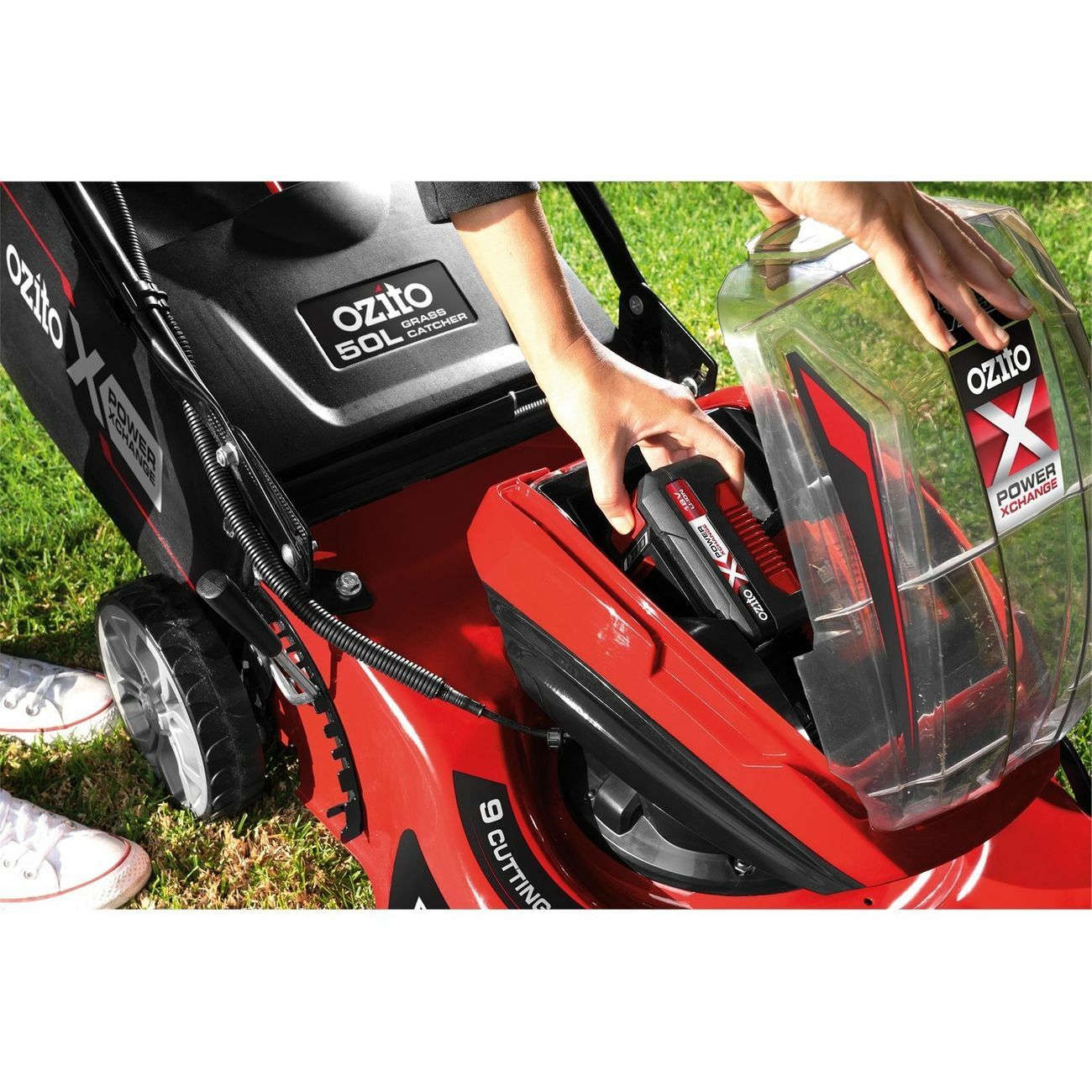 OZITO 36V Brushless Cordless Electric Lawn Mower Steel Deck 2 x 4Ah