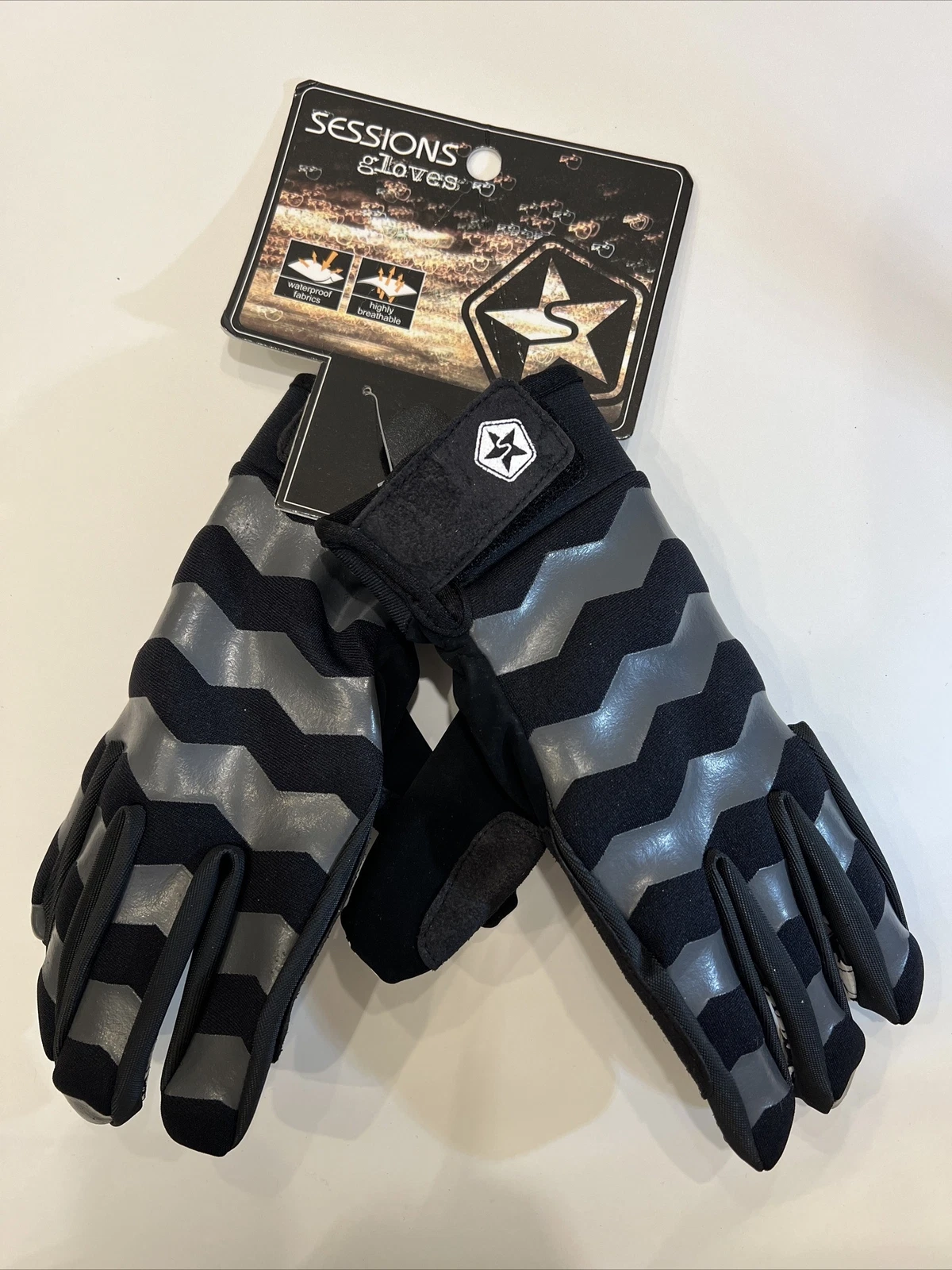 Sessions Snowboard Gloves Gray Medium M Men Winter Ski Snow Pipe Waterproof Grip