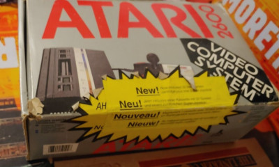 Atari 2600 VCS Videospielsystem in OVP (komplett) working cond SEALED 32in1