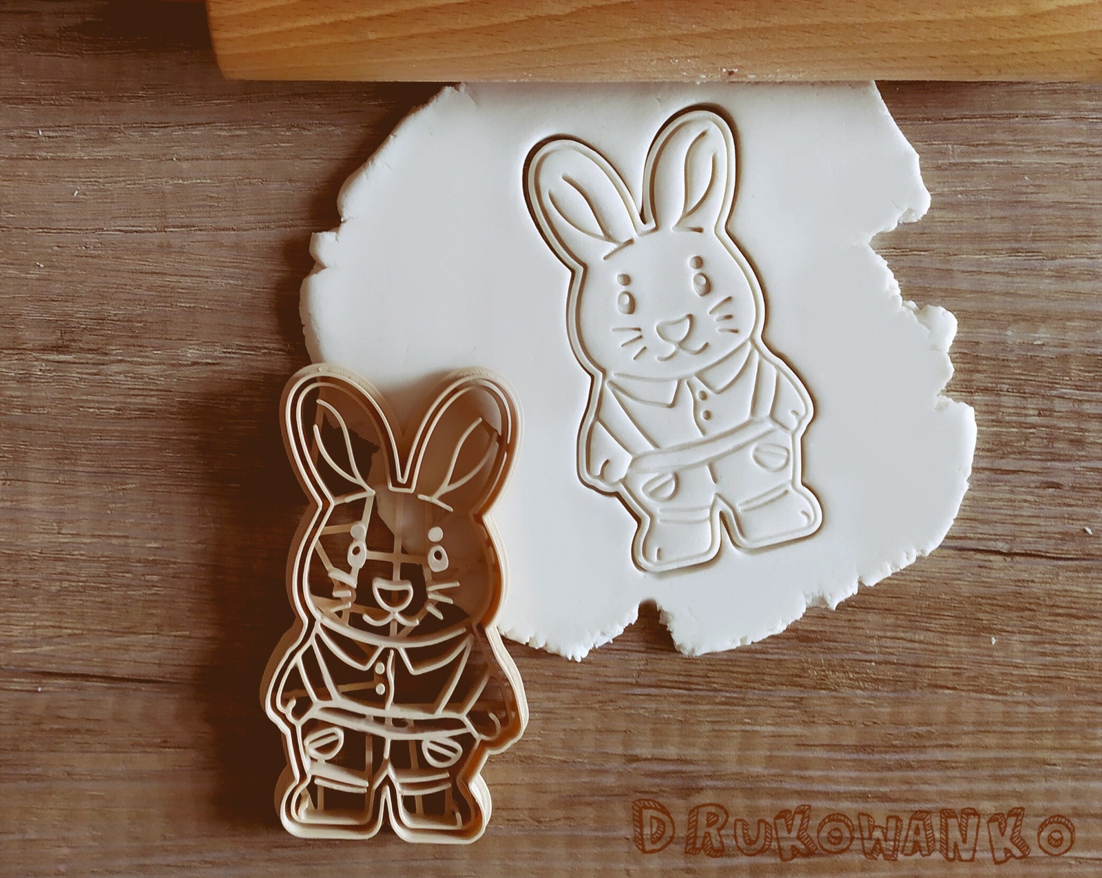 Easter Rabbit Family Cookie Cutter Set with Eggs and Grass Decorations