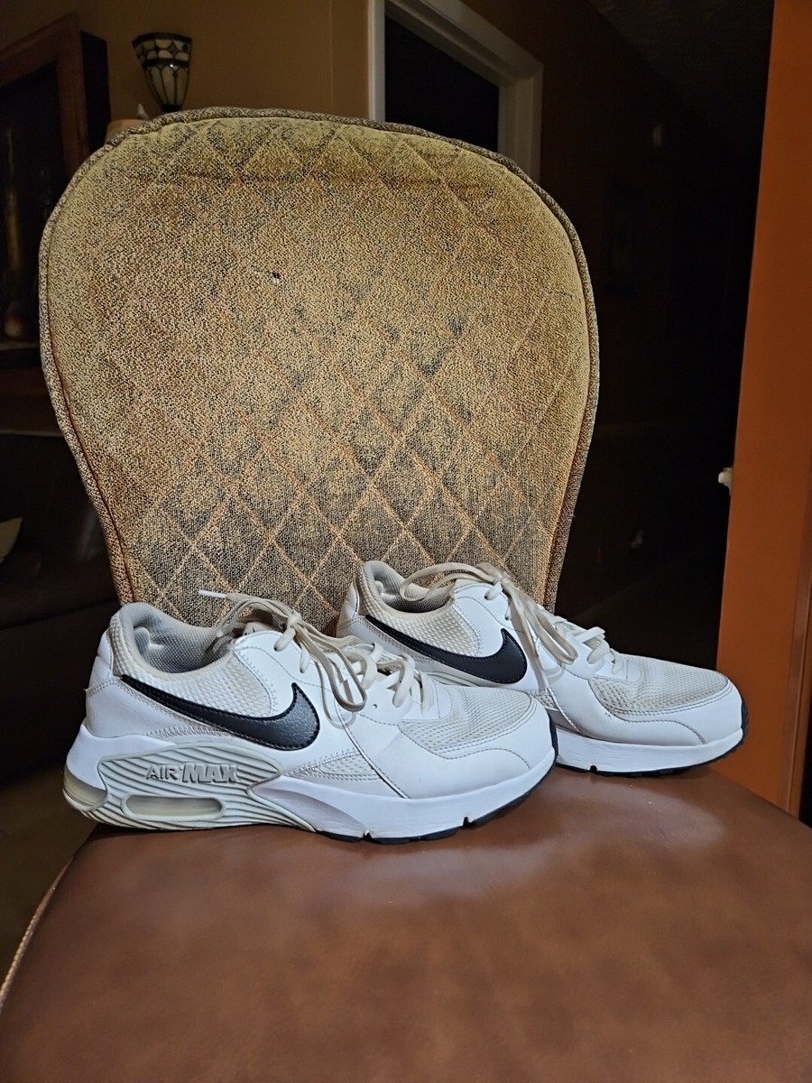 nike air max excee on feet