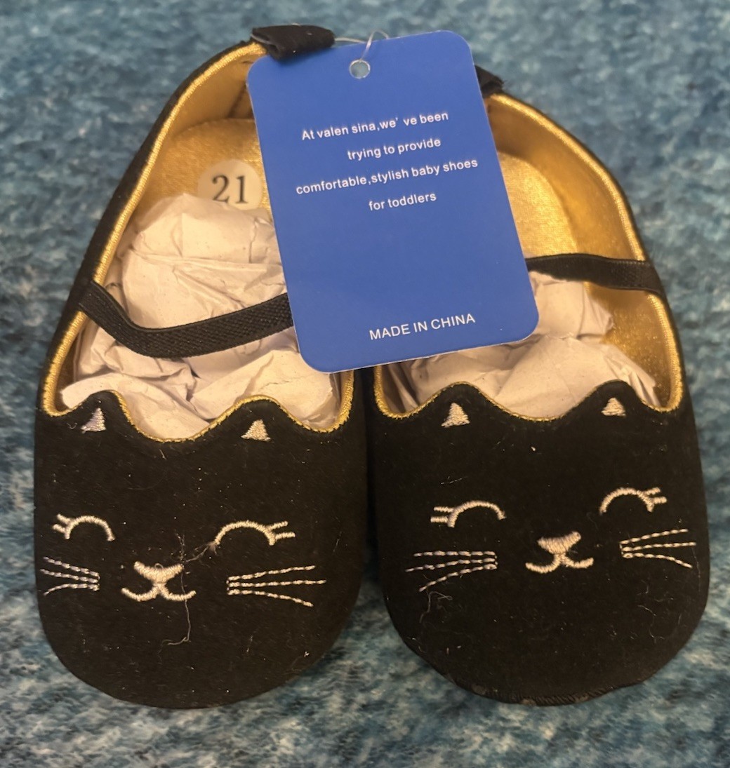 Toddler Girl Size 5 (21)  Soft Sole Cat Face Black Shoes