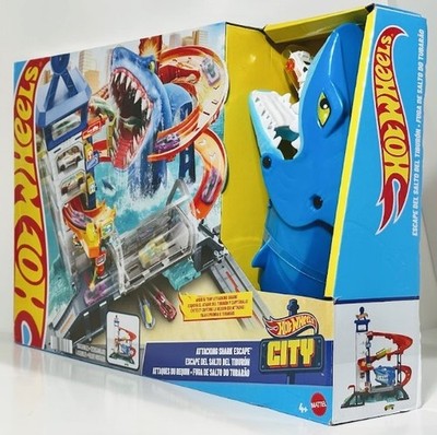 Hot Wheels City Attacking Shark Escape Track Set w/ Car | Action Playset | NEW