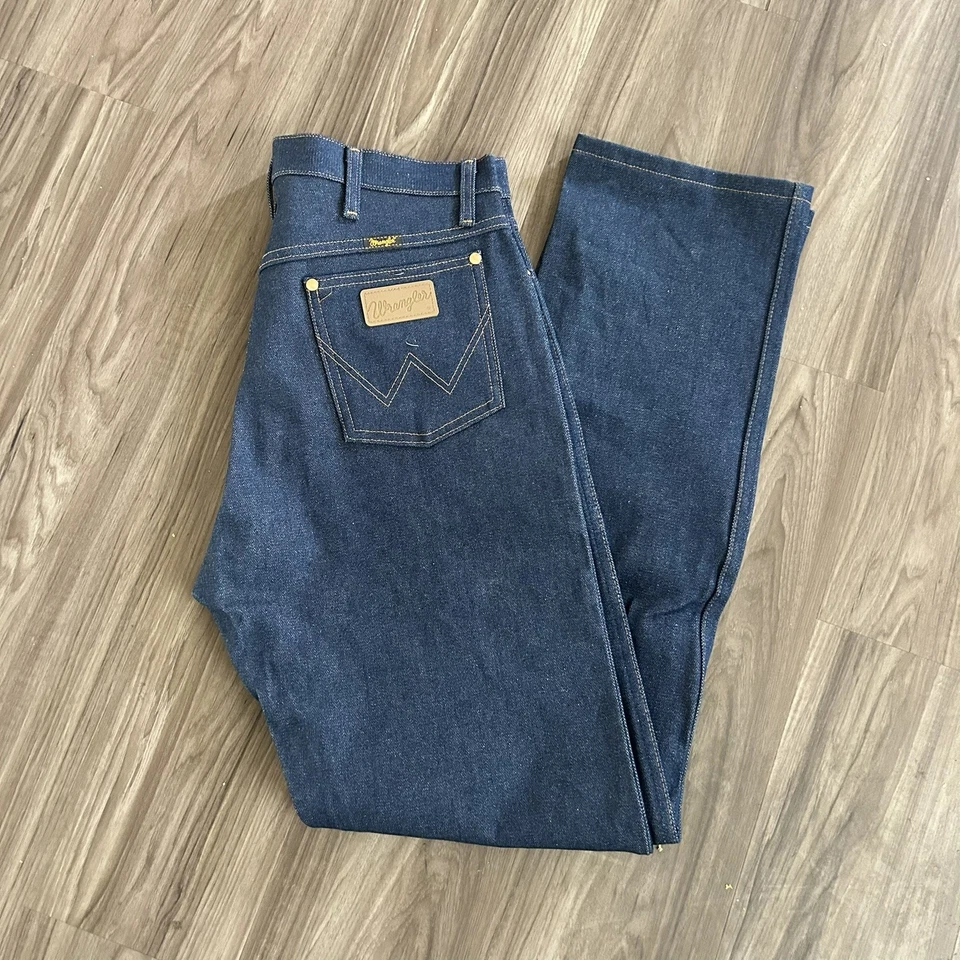 Jeans Wrangler Vintage Años 90 Deadstock Hechos en EE. UU. Corte Vaquero 13MWZ Lavado Oscuro 34x34 Foto 4 de 4
