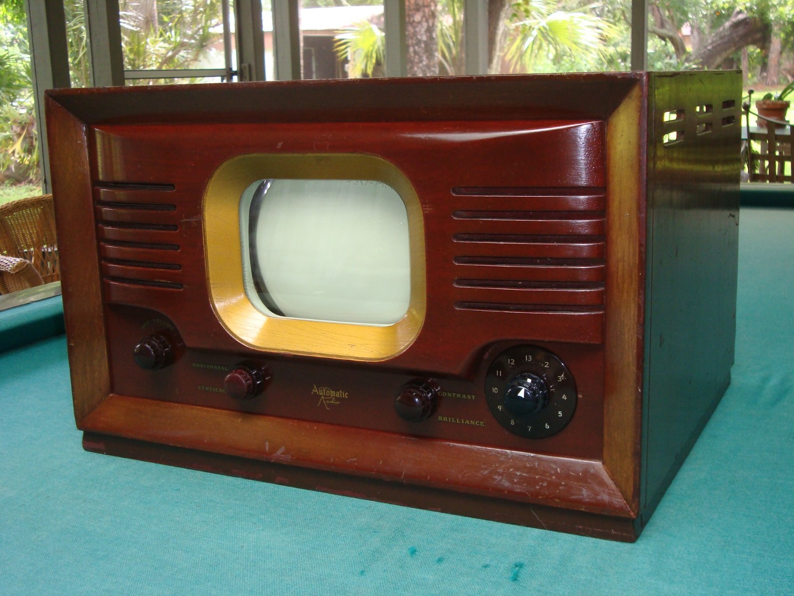 Vintage 1940's Automatic Model TV-709, 7" Table Top TV in Mahogany Cabinet