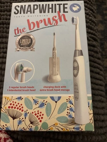Snapwhite TeethWhitening The Brush Limited Edition Platinum NEW Free Shipping