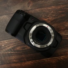 Blackmagic Pocket Cinema Camera 6K (EF Mount)...
