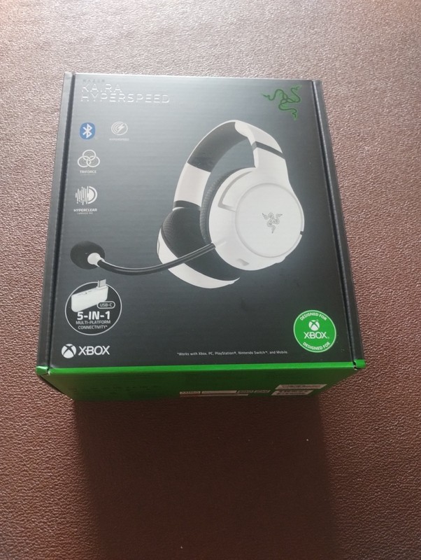 Razer Kaira HyperSpeed Wireless Gaming Headset XBOX/Playstation/Switch -NEW