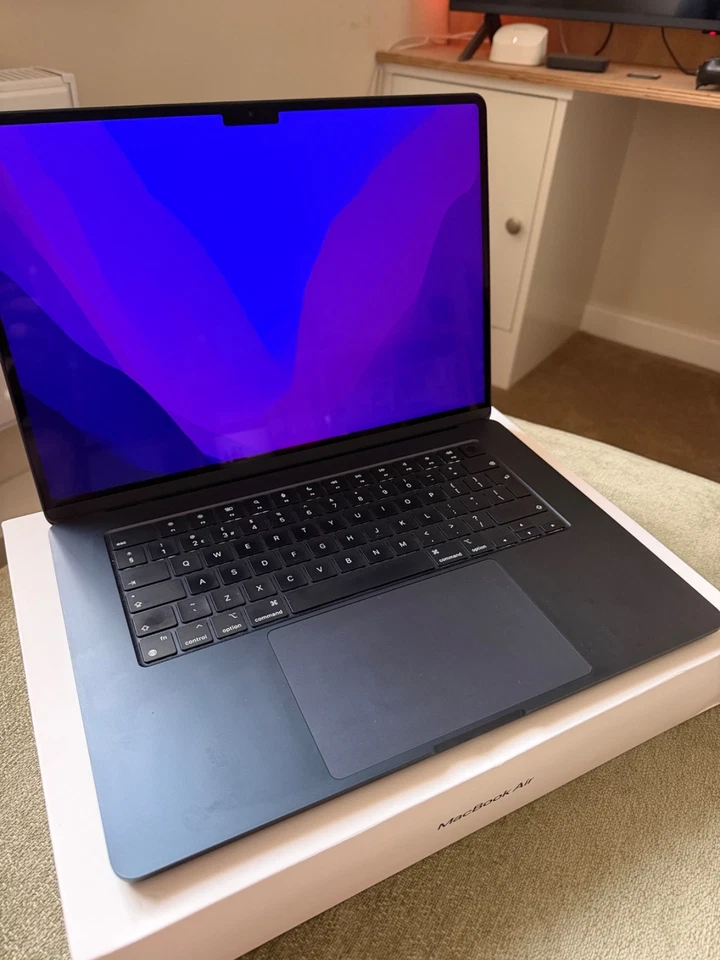 Apple MacBook Air 15" M2 · 8GB · 512GB, photo 1 of 5