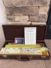 VINTAGE MAHJONG SET 166 TILE