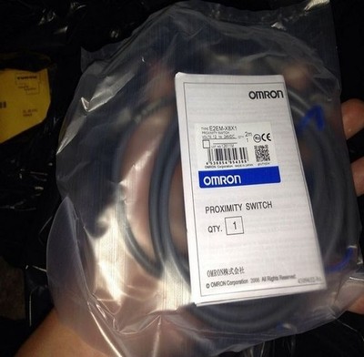 E2EM-X8X1 E2EM X8X1 New   Proximity Switch   *gb