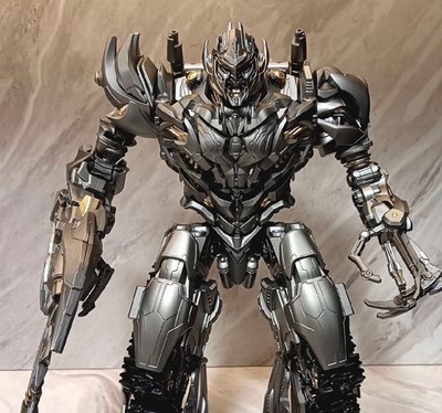 Tank Mega Commander LS-06 Megatron Transformers Action Figure Die