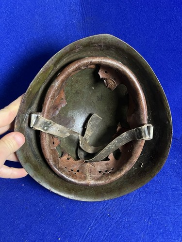 Elmetto Italiano M33 Bellico WW2 tracce Fregio Artiglieria - Foto 8 di 14