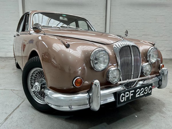 1965 Daimler V8 Petrol Automatic