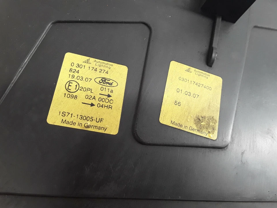 Faro delantero derecho xenón ford mondeo mk ii 2004 lhd 0301174274 Foto 2 de 4