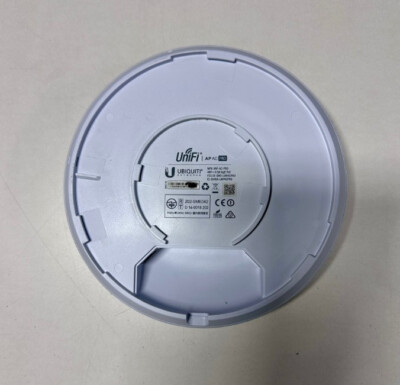 Ubiquiti Networks UniFi UAP-PRO Wireless Access Point 48V 0.5 GigE PoE 5 GHz