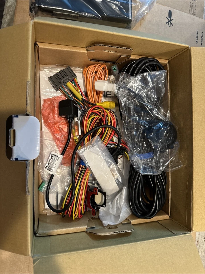 Alpine HCE-C305R Active View camera system - NEW - Image 3 of 4