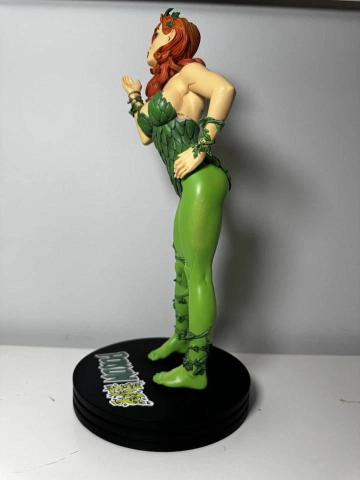 DC Direct Cover Girls Posion Ivy Frank Cho Statue NIB - Image 3 of 4