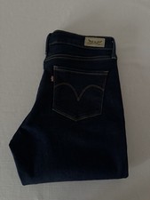 Levi's Mid Rise Skinny Women's Jeans in Dark Wash