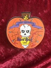 Hard Rock Online Halloween 2001 Limited Edition Female Vampire (2) Pin Set & Box