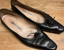 MANOLO BLAHNIK LEATHER BALLET FLATS WITH BOW DETAIL 38.5 BLACK