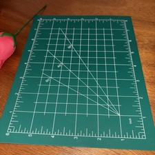 😎GREEN VINYL DRAWING BOARD NEW- CUTTING MAT-HEAVY SZ. 8" BY 6" ONLY $3.00