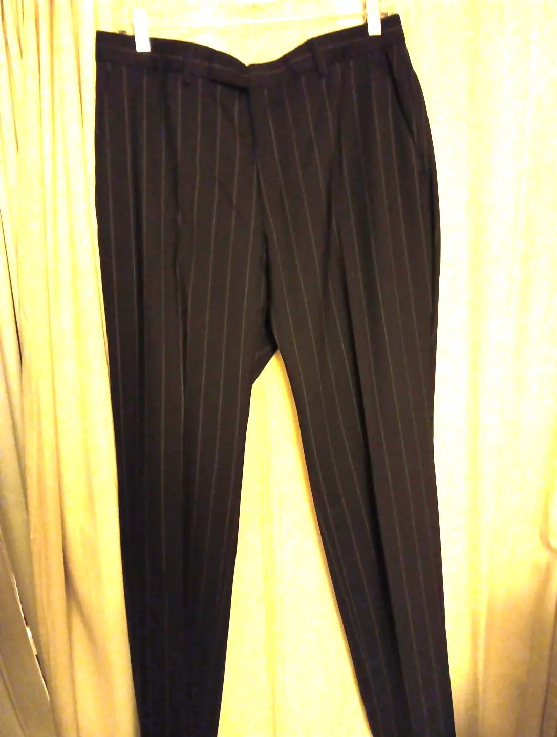 Pantalon pantalon femme Gucci taille 48 avec petite réparation