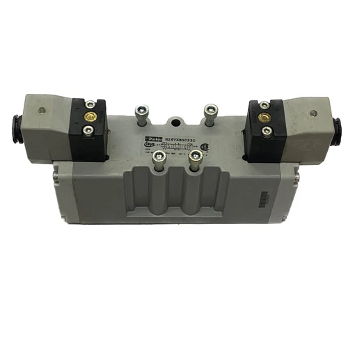 NOS Parker 5/3 Double Pneumatic Manifold Solenoid Valve. 120 VAC, H26VXBG023C