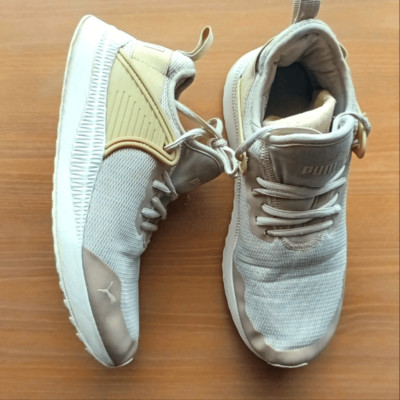 PUMA Women's Pacer Next Cage Sneaker size 10