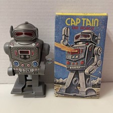 Vintage CAPTAIN THE ROBOT Tin Toy Wind Up w/ Box MTU Korea Working