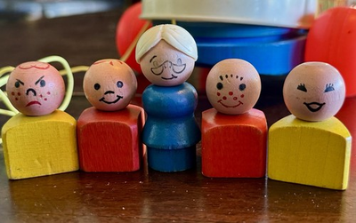 #ad Vintage Fisher Price #146 Pull A Long Lacing shoe 1970 w original 6 Wood Figs $35.00